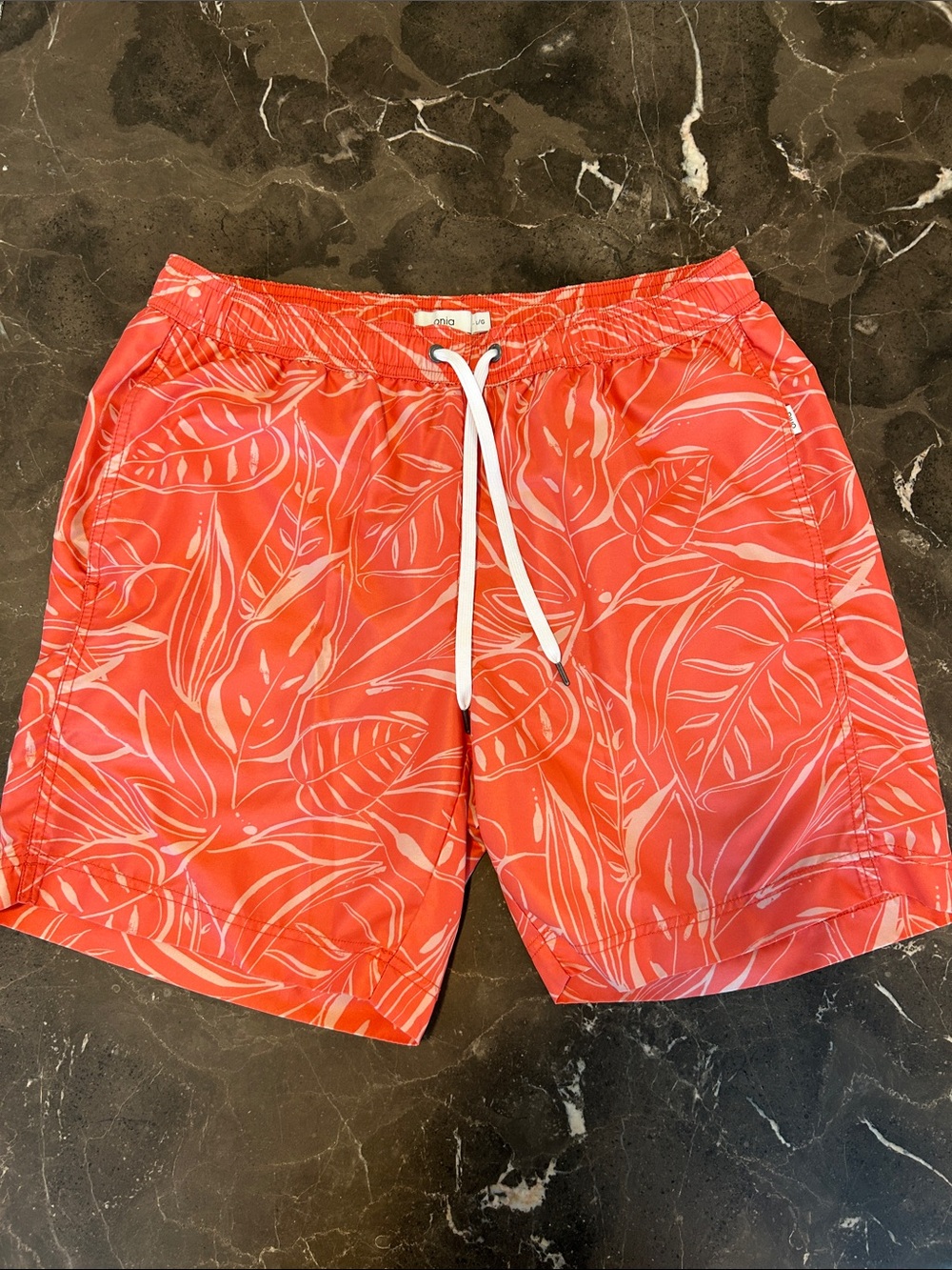 Onia Charles 7” Swim Trunk in Coral | Size L